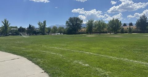 863 Nutmeg Place, Unit 12, Reno, NV 89502 Photo