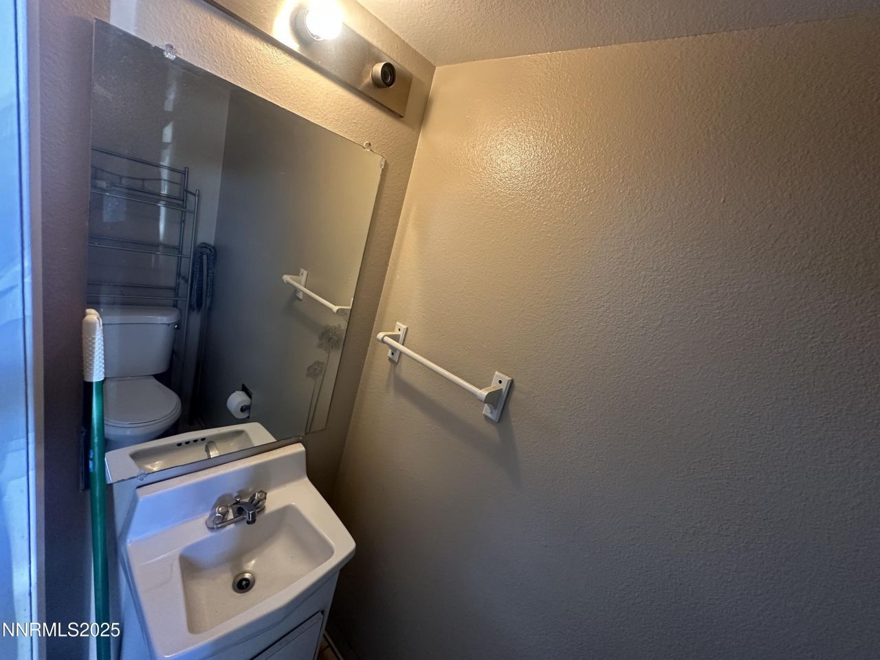 863 Nutmeg Place, Unit 12, Reno, NV 89502 Photo