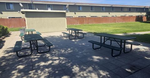 863 Nutmeg Place, Unit 12, Reno, NV 89502 Photo