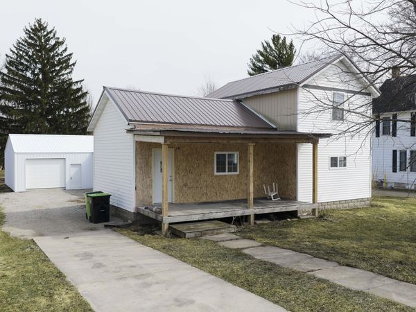 406 S College Ave, Fox Lake, WI 53933