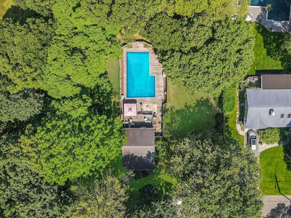 15 Youngs Avenue, Mattituck, NY 11952