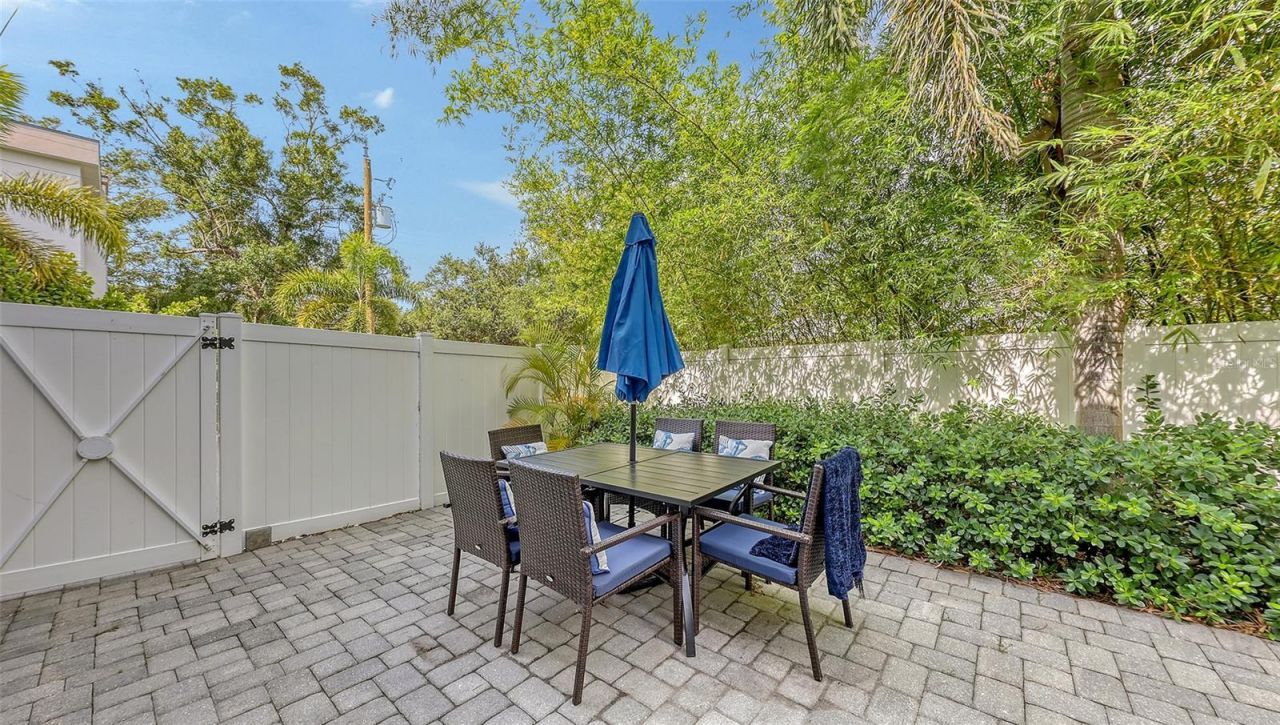 2410 Prospect Street, Sarasota, FL 34239 Photo