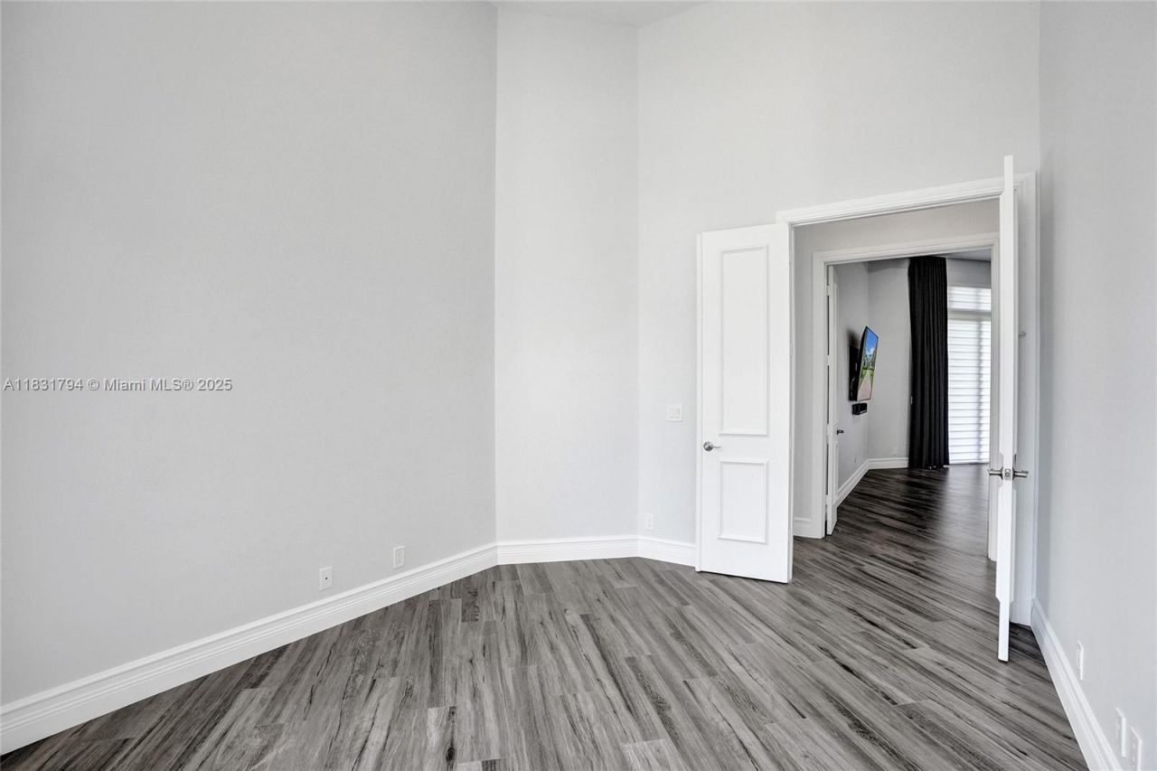 11056 Blackhawk Blvd, Davie, FL 33328 Photo