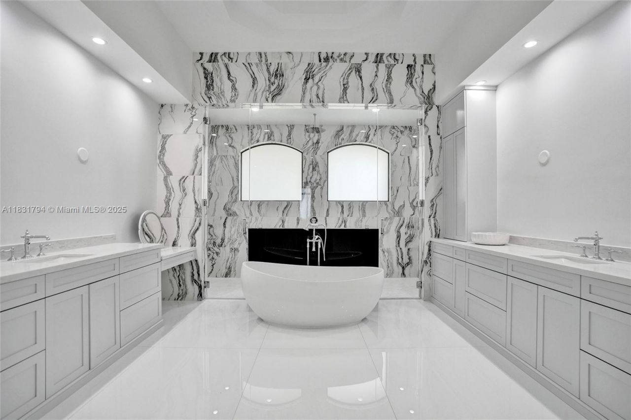 11056 Blackhawk Blvd, Davie, FL 33328 Photo