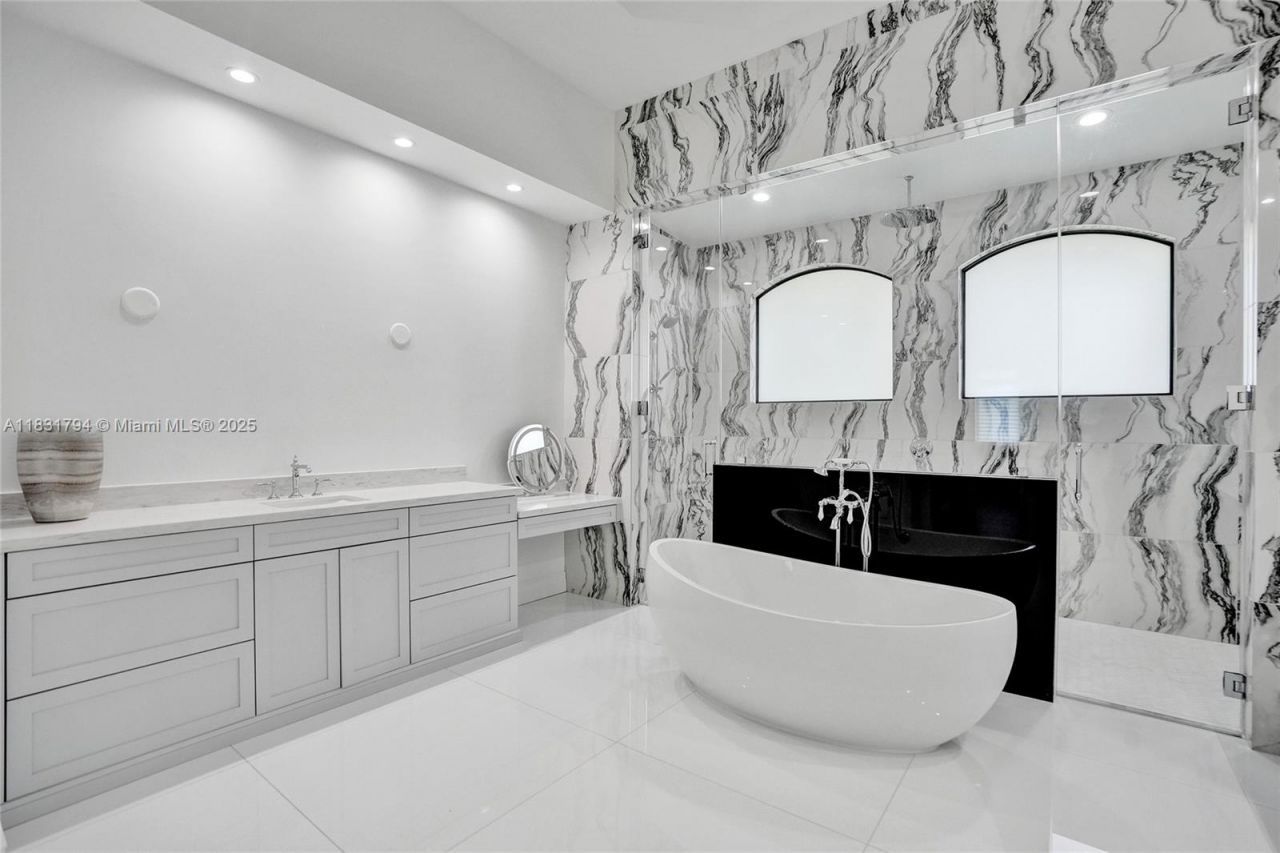 11056 Blackhawk Blvd, Davie, FL 33328 Photo