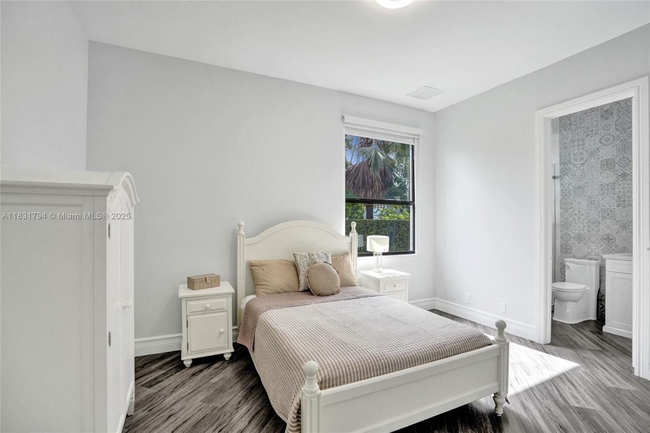 11056 Blackhawk Blvd, Davie, FL 33328 Photo