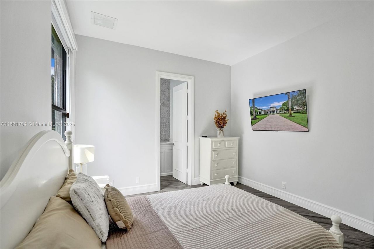 11056 Blackhawk Blvd, Davie, FL 33328 Photo