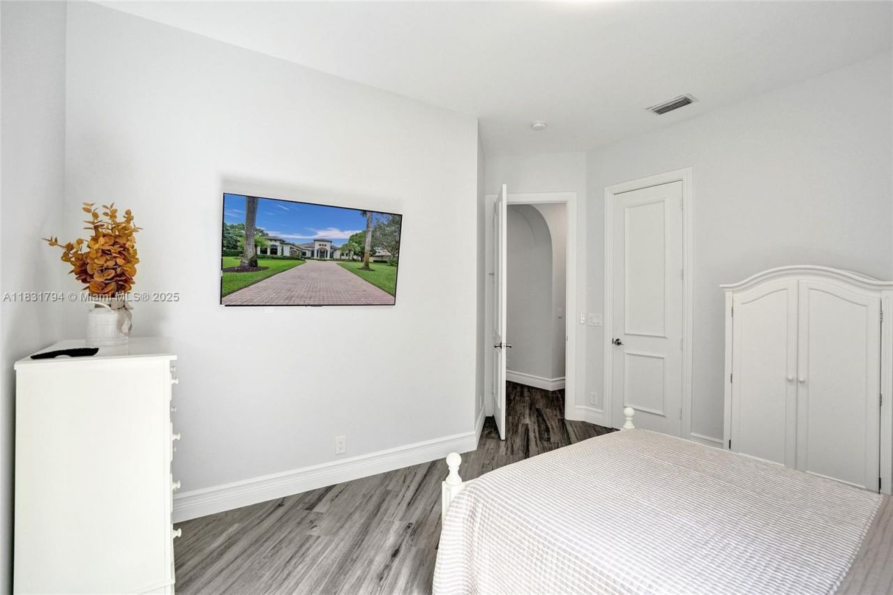 11056 Blackhawk Blvd, Davie, FL 33328 Photo