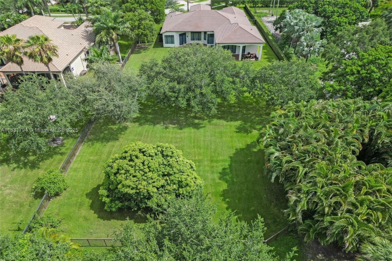 11056 Blackhawk Blvd, Davie, FL 33328 Photo