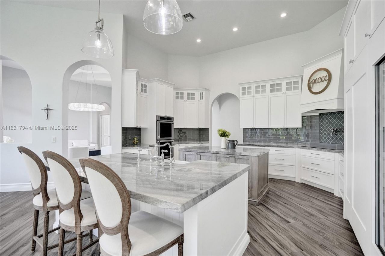 11056 Blackhawk Blvd, Davie, FL 33328 Photo