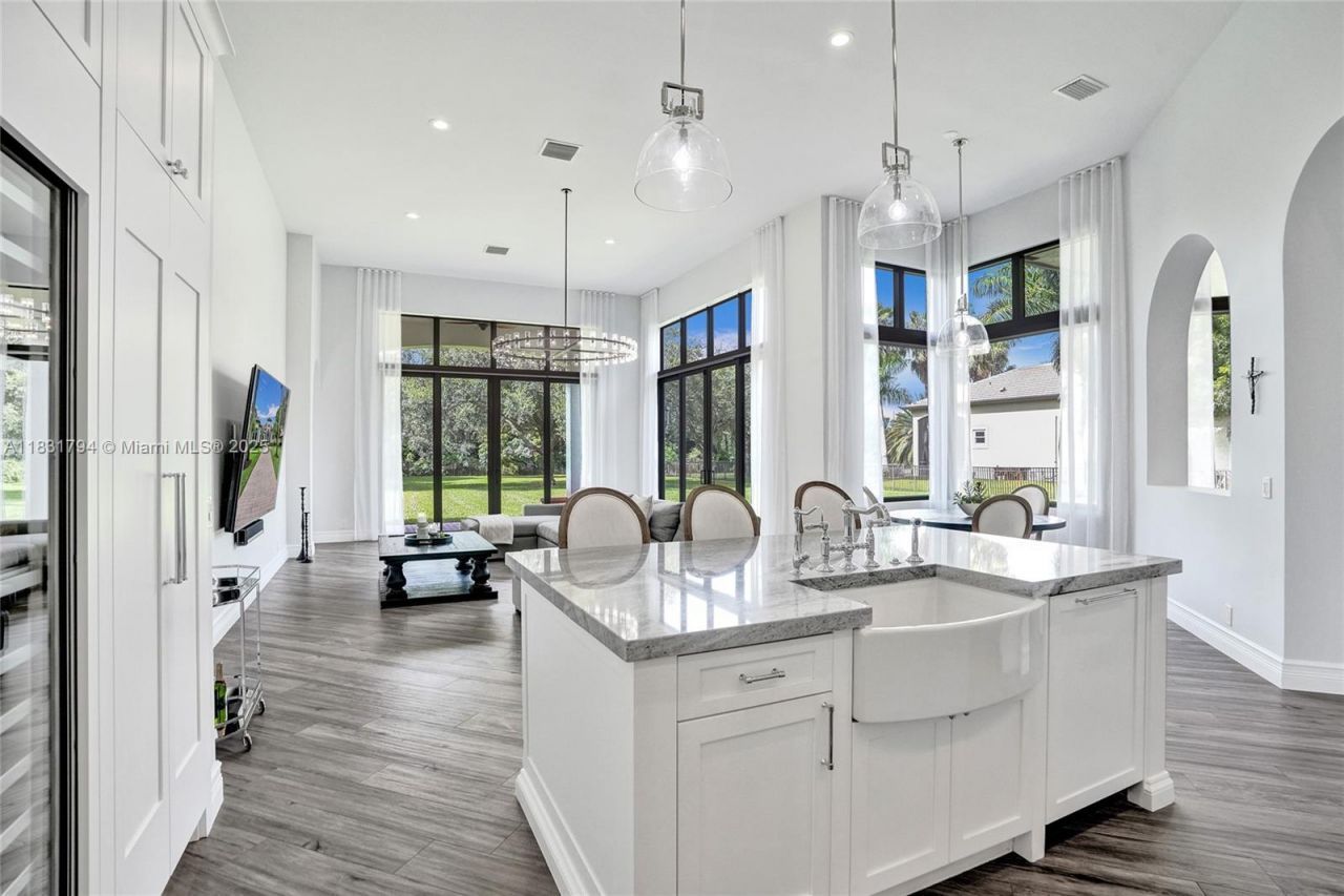 11056 Blackhawk Blvd, Davie, FL 33328 Photo