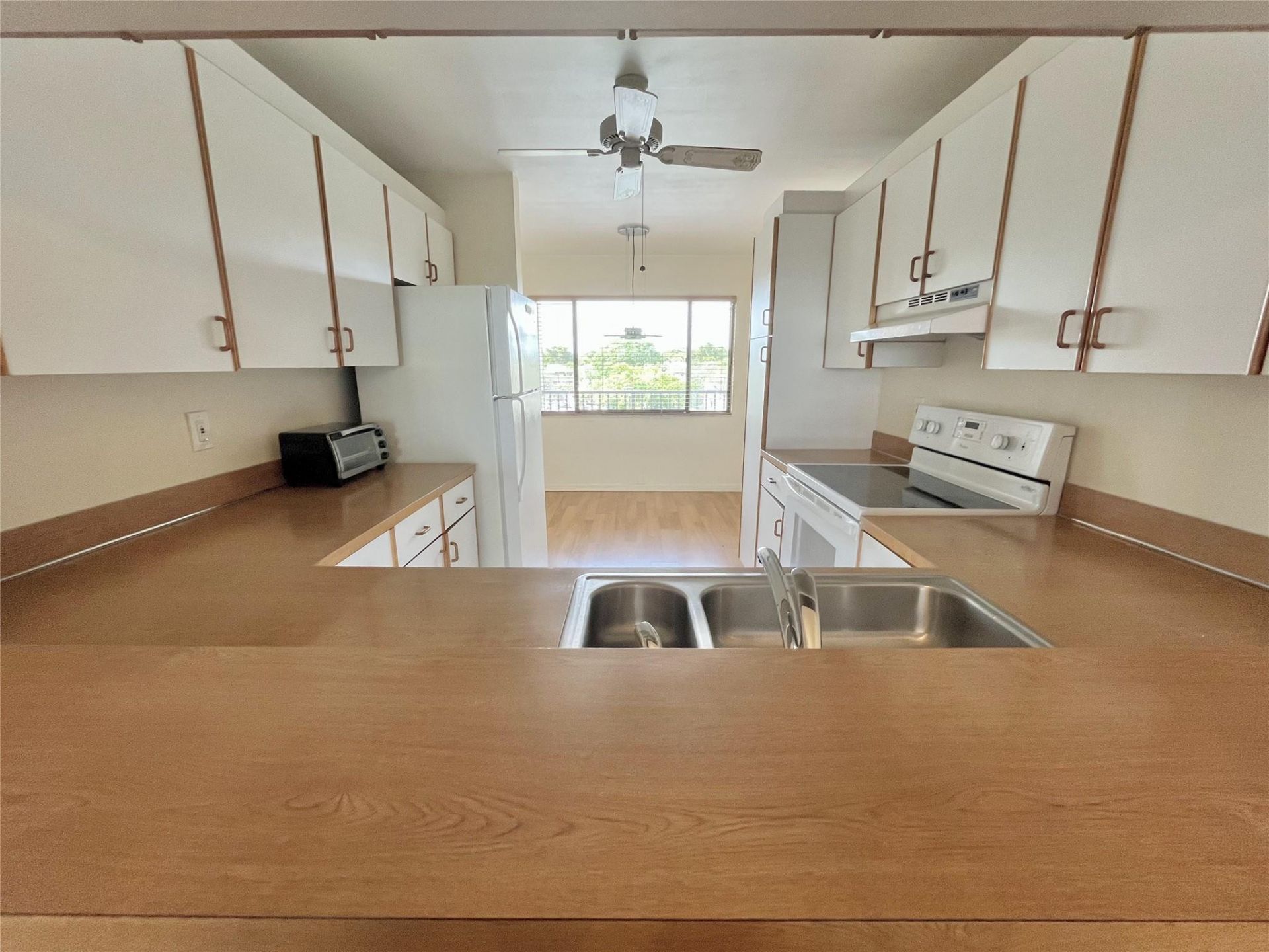 9691 N Belfort Circle, Unit 305, Fort Lauderdale, FL 33321 Photo