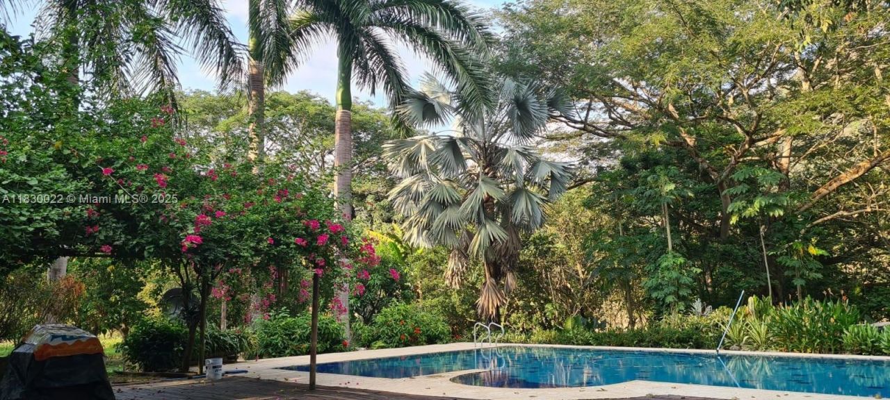 25 B Vereda La Higinia, Santa Fe De Antioquia, Col, , An 05541 Photo