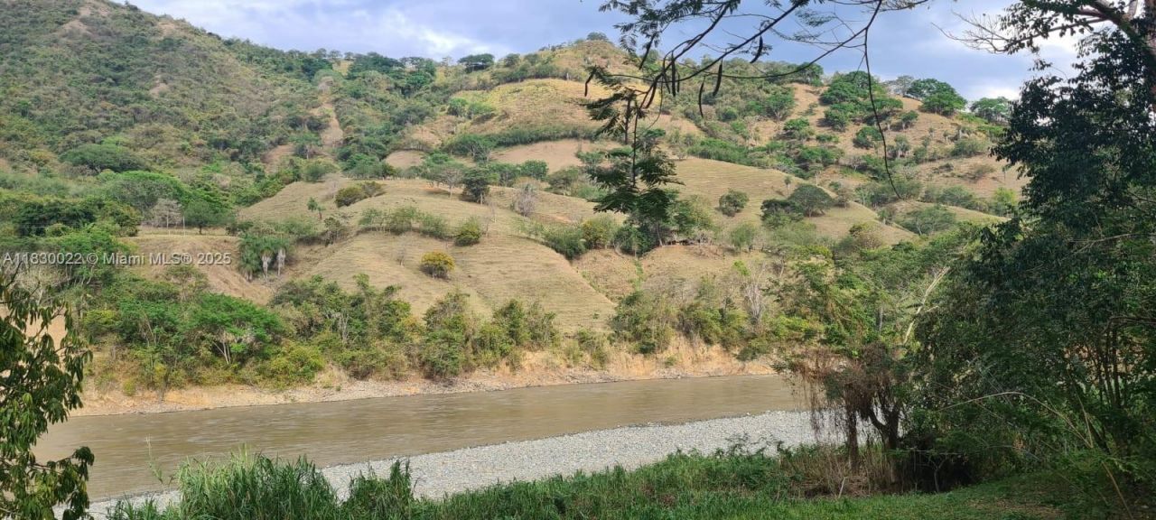 25 B Vereda La Higinia, Santa Fe De Antioquia, Col, , An 05541 Photo