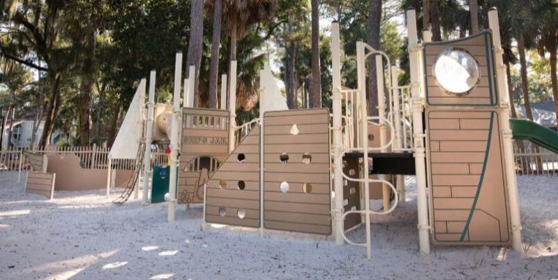 2 Club Cottage Road Photo 17