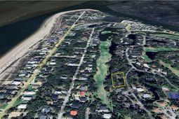 2 Club Cottage Road photo 4