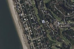 2 Club Cottage Road photo 4