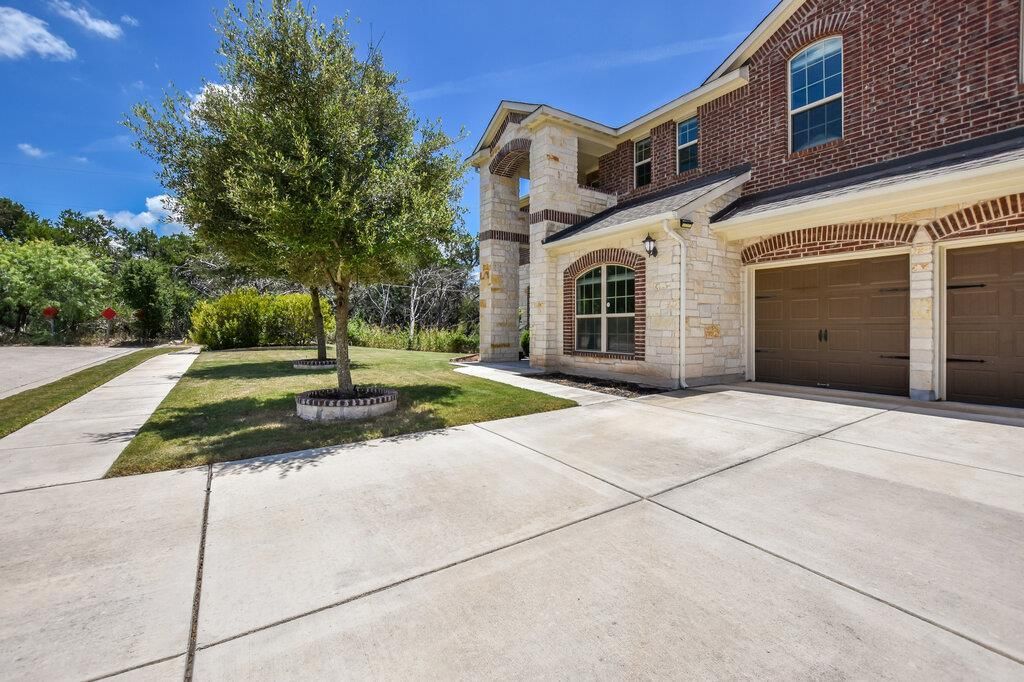 2521 Blended Tree Ranch Dr, Leander, TX 78641 Main Photo
