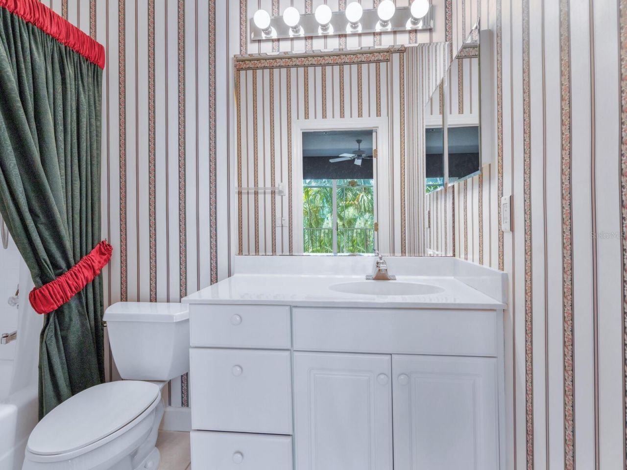 3954 Hamilton Club Circle, Unit 14, Sarasota, FL 34242 Photo