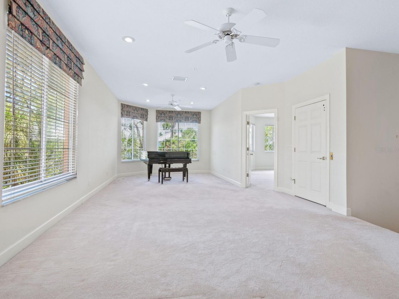 3954 Hamilton Club Circle, Unit 14, Sarasota, FL 34242 Photo