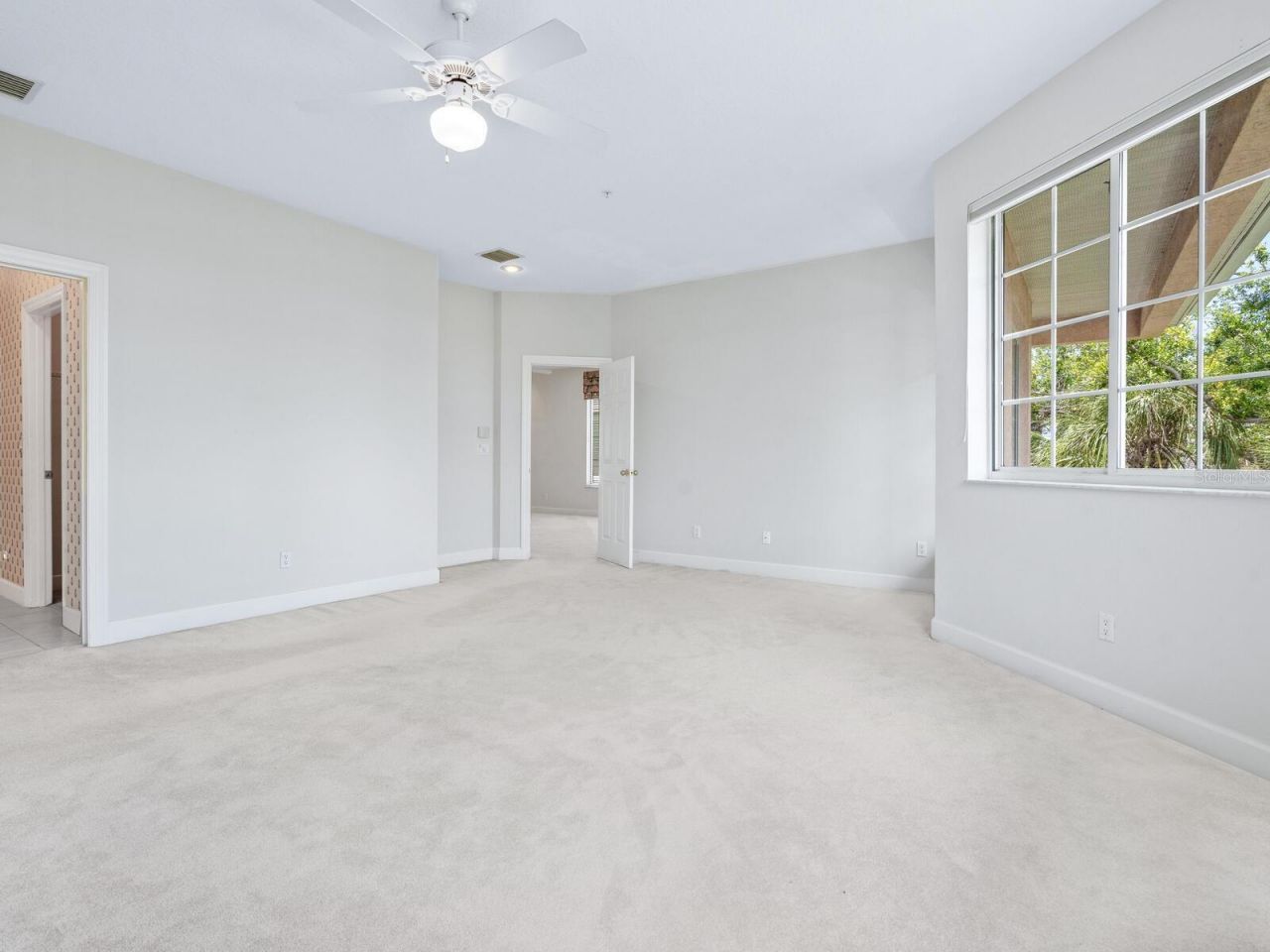 3954 Hamilton Club Circle, Unit 14, Sarasota, FL 34242 Photo