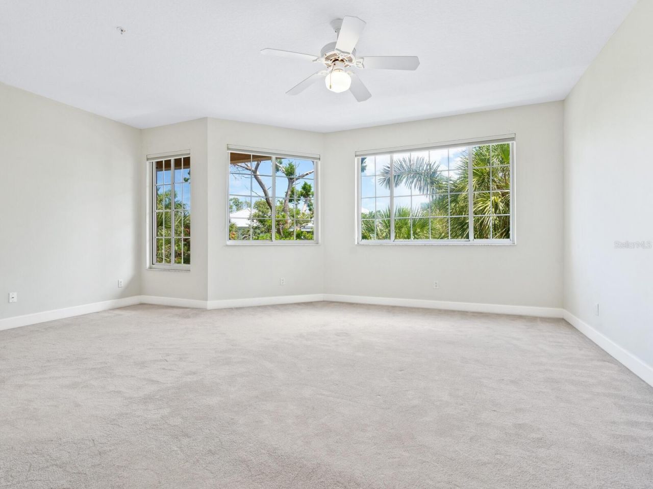 3954 Hamilton Club Circle, Unit 14, Sarasota, FL 34242 Photo