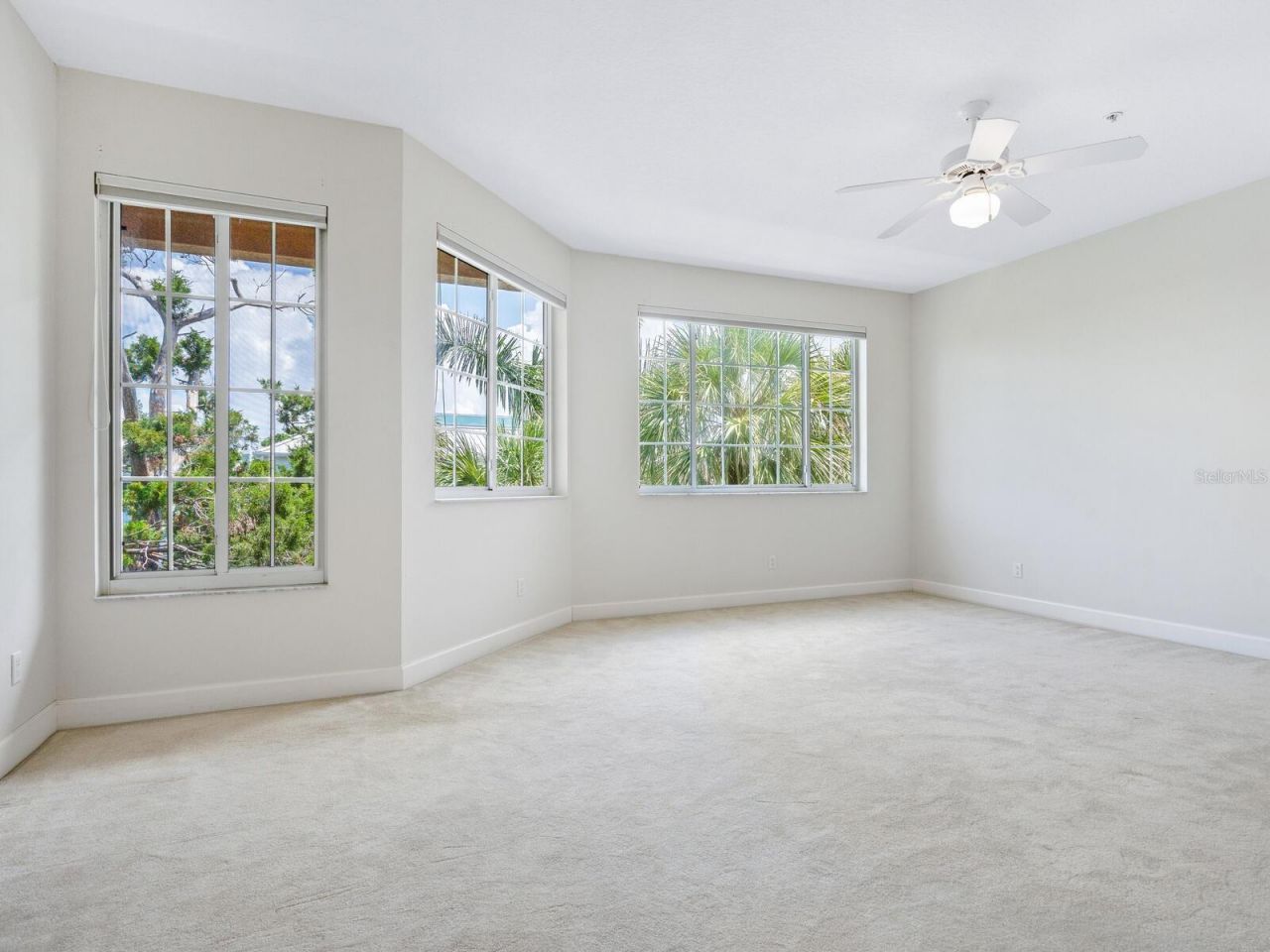 3954 Hamilton Club Circle, Unit 14, Sarasota, FL 34242 Photo