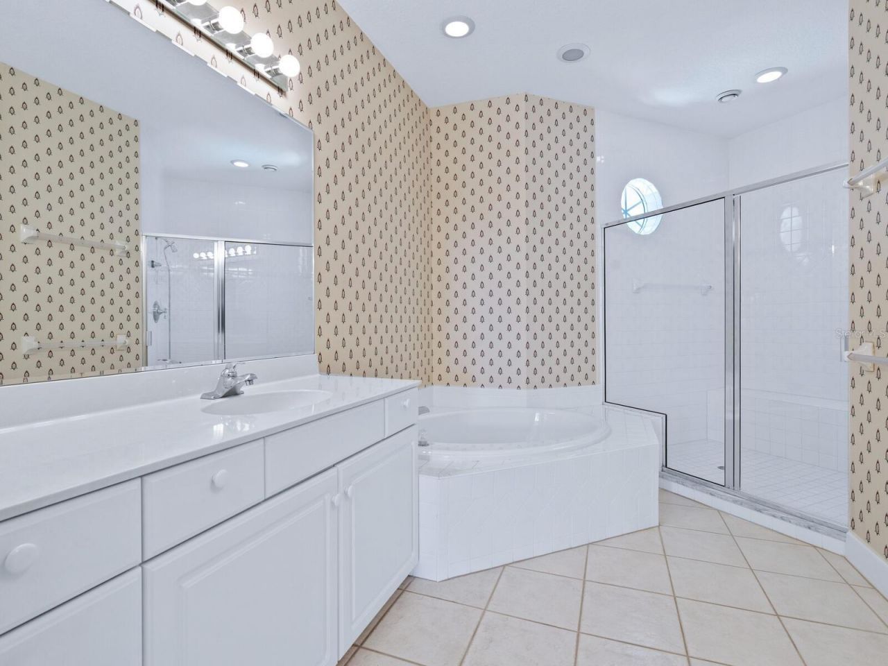 3954 Hamilton Club Circle, Unit 14, Sarasota, FL 34242 Photo