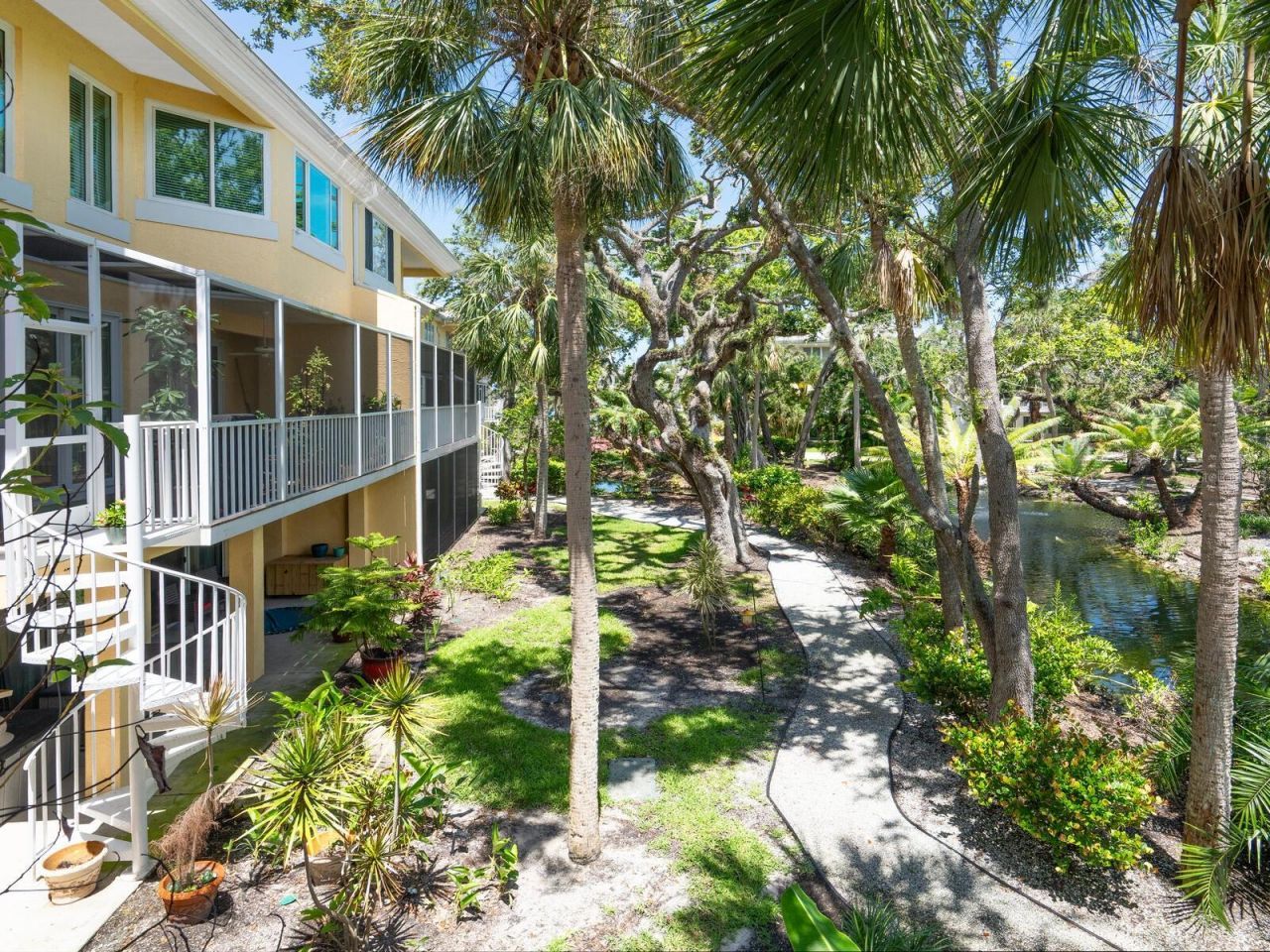 3954 Hamilton Club Circle, Unit 14, Sarasota, FL 34242 Photo