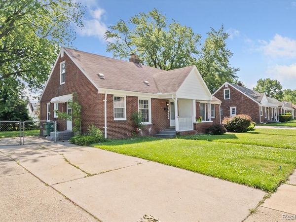 23772 Brittany Avenue, Eastpointe, MI 48021