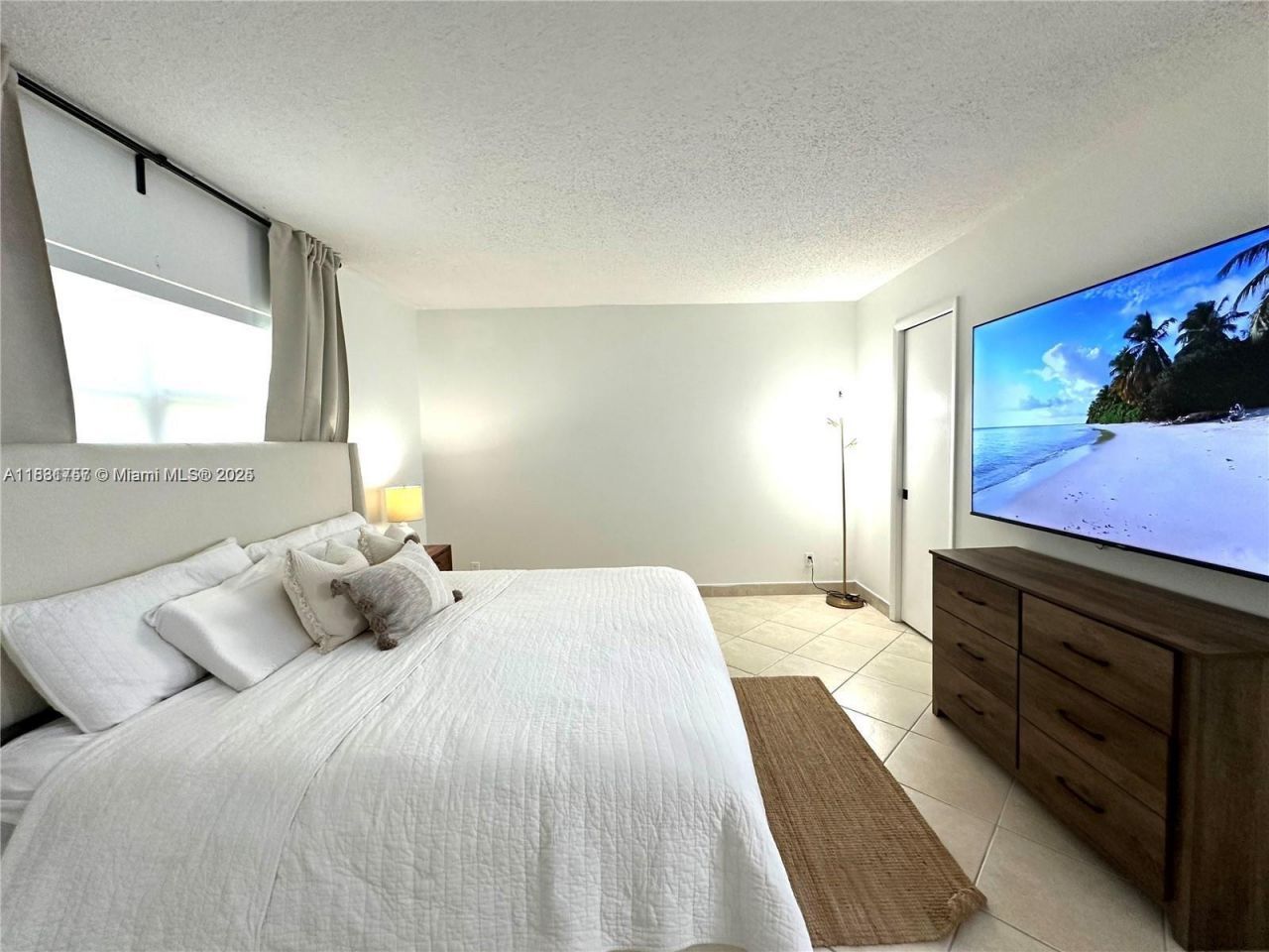 620 NE 12th Ave, Unit 102, Hallandale Beach, FL 33009 Photo