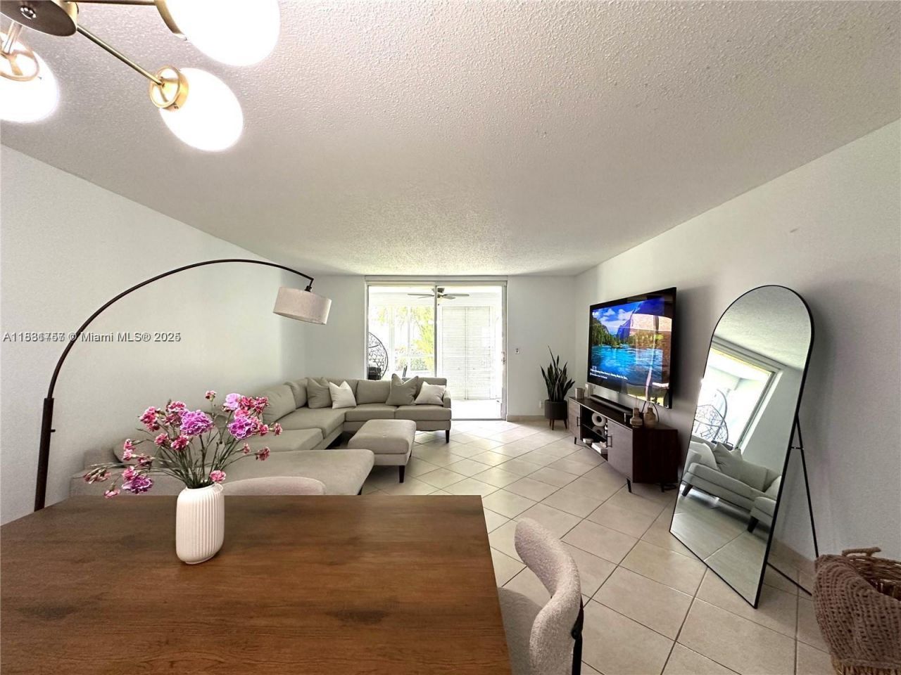 620 NE 12th Ave, Unit 102, Hallandale Beach, FL 33009 Photo