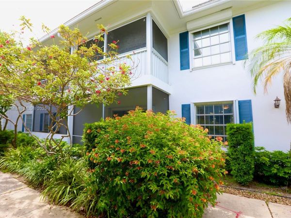 2171 NE 66th St, Unit 806, Fort Lauderdale, FL 33308