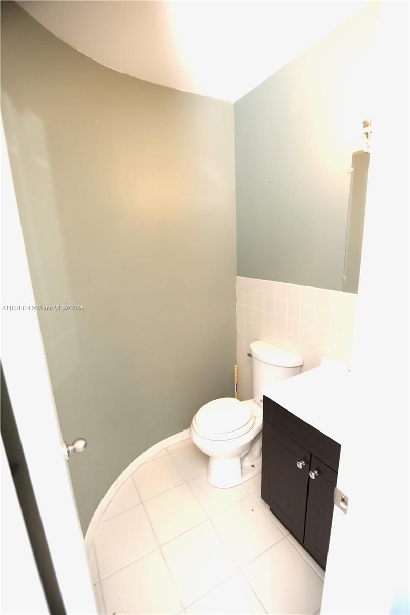 2171 NE 66th St, Unit 806, Fort Lauderdale, FL 33308 Photo