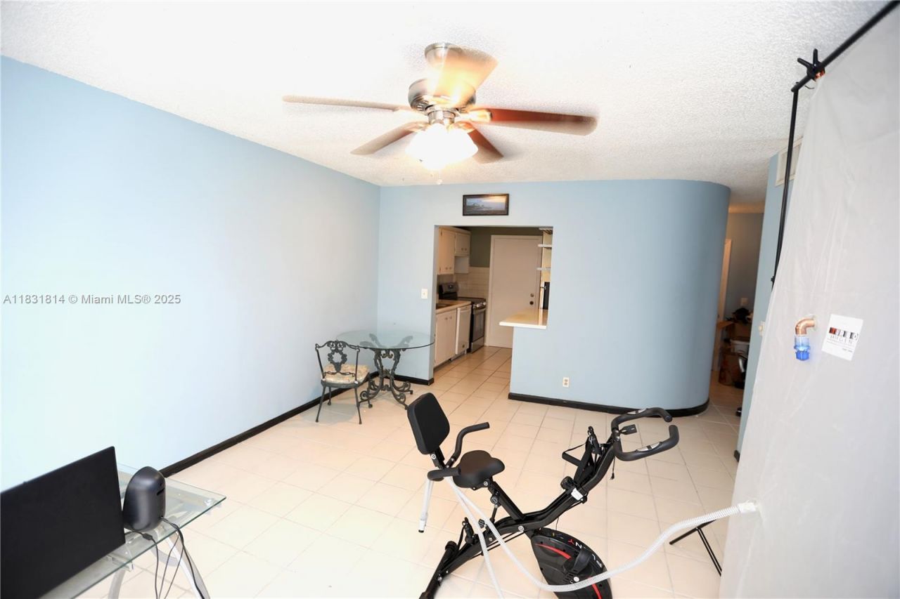 2171 NE 66th St, Unit 806, Fort Lauderdale, FL 33308 Photo