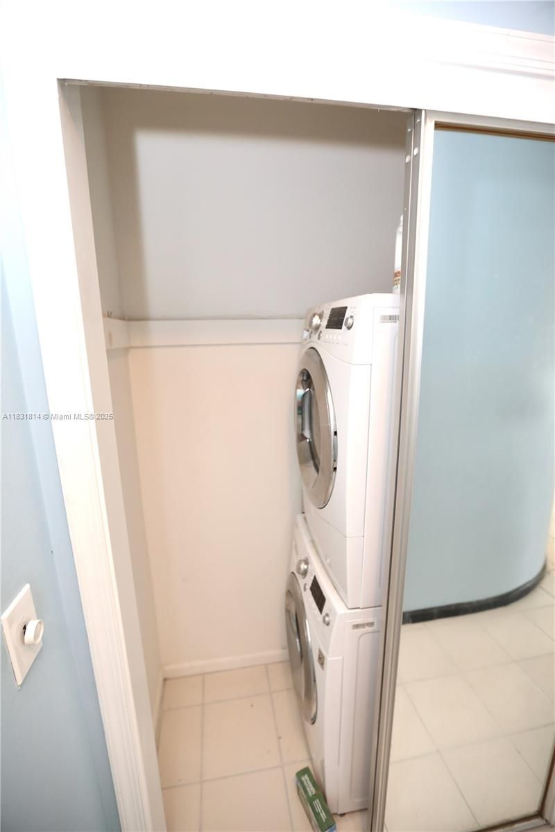 2171 NE 66th St, Unit 806, Fort Lauderdale, FL 33308 Photo