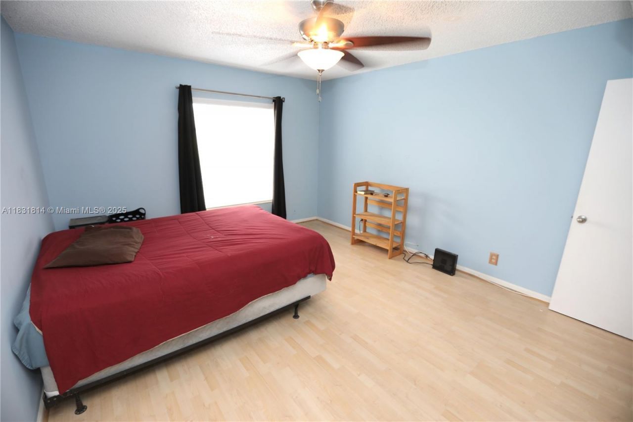 2171 NE 66th St, Unit 806, Fort Lauderdale, FL 33308 Photo