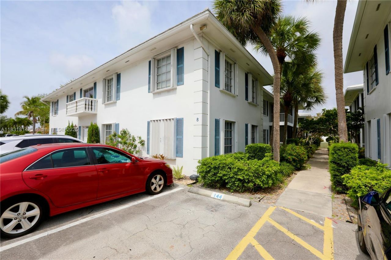 2171 NE 66th St, Unit 806, Fort Lauderdale, FL 33308 Photo