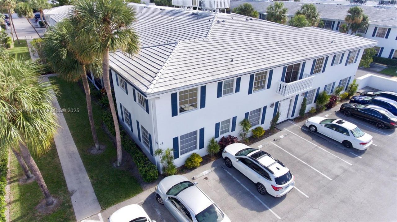 2171 NE 66th St, Unit 806, Fort Lauderdale, FL 33308 Photo