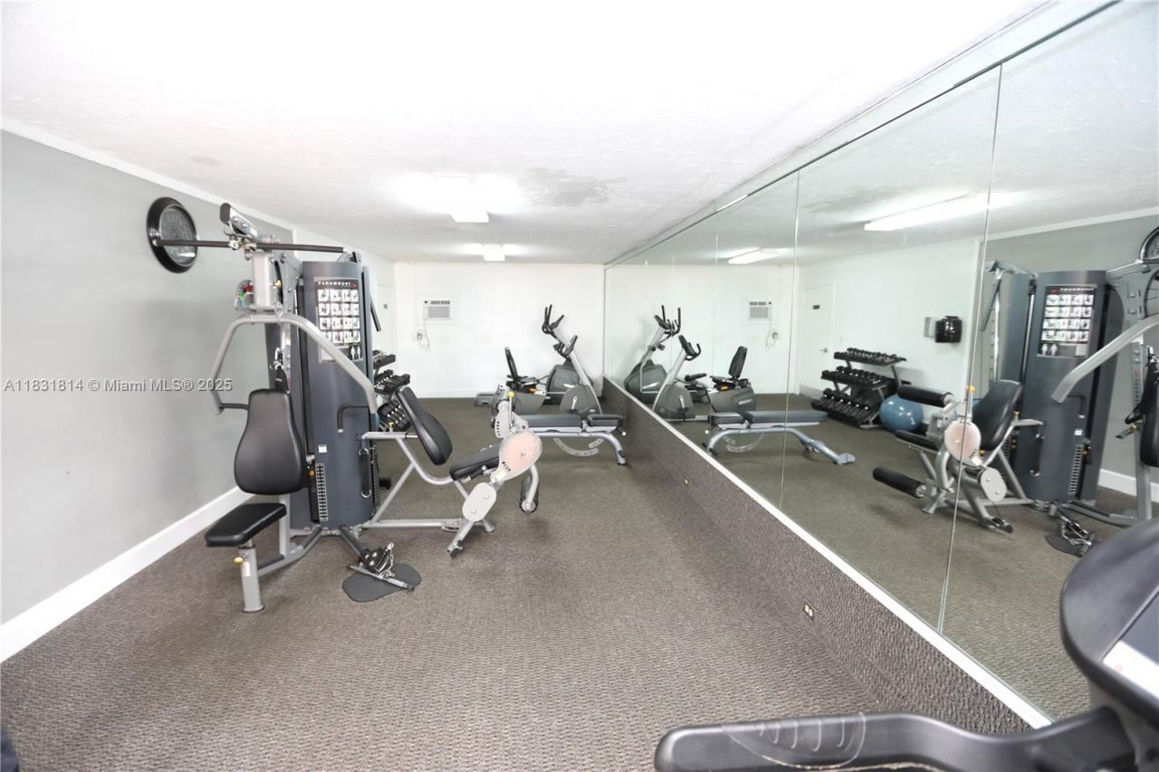 2171 NE 66th St, Unit 806, Fort Lauderdale, FL 33308 Photo