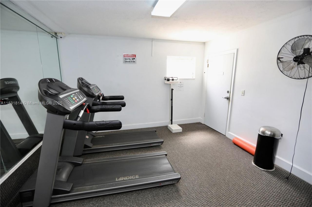 2171 NE 66th St, Unit 806, Fort Lauderdale, FL 33308 Photo