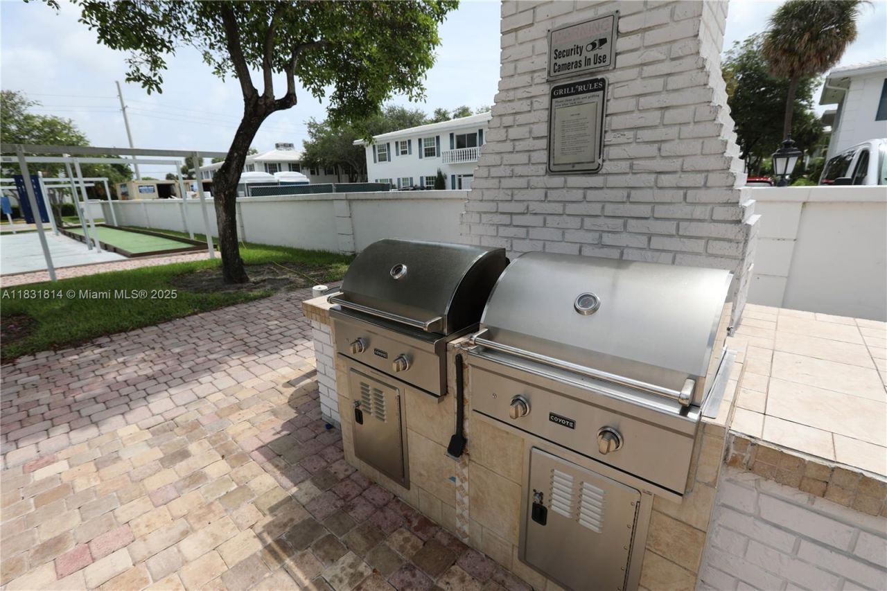 2171 NE 66th St, Unit 806, Fort Lauderdale, FL 33308 Photo