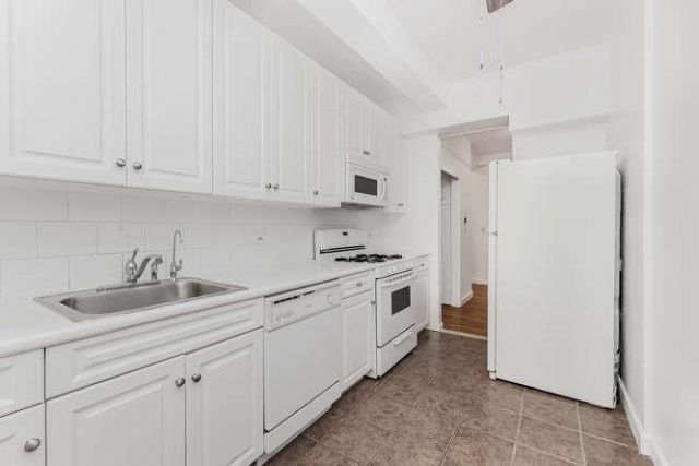 2750 Johnson Avenue, Unit 3H, Bronx, NY 10463 Main Photo