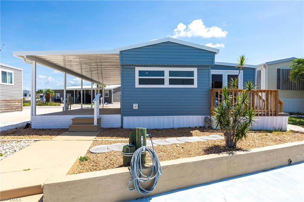 3913 Dewberry Ln, Saint James City, FL 33956 Photo