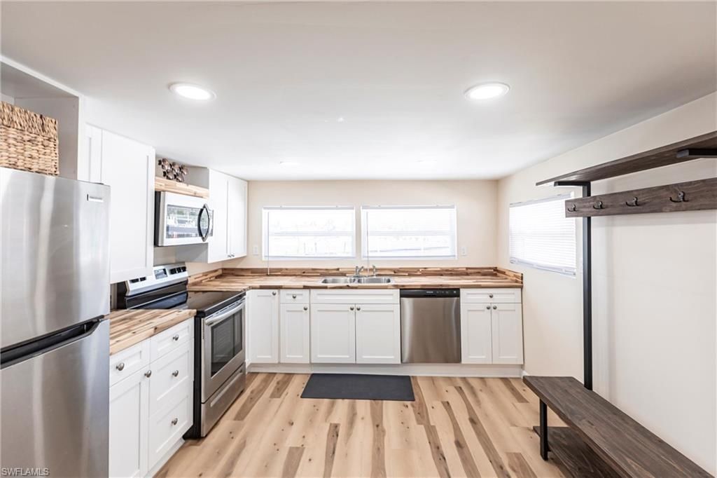 3913 Dewberry Ln, Saint James City, FL 33956 Photo