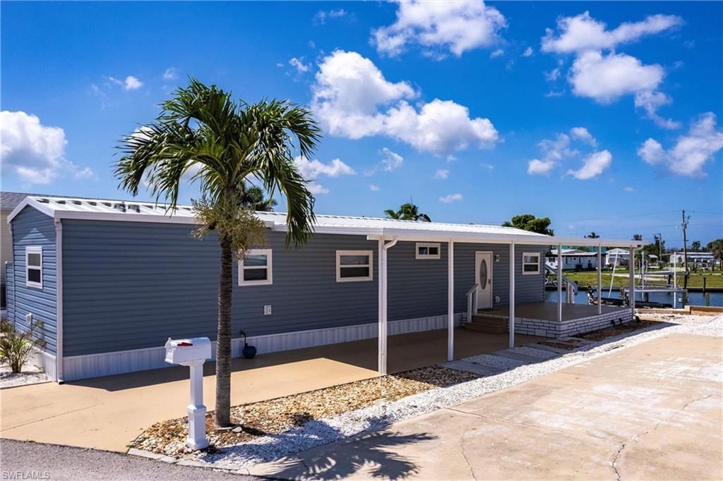 3913 Dewberry Ln, Saint James City, FL 33956 Photo