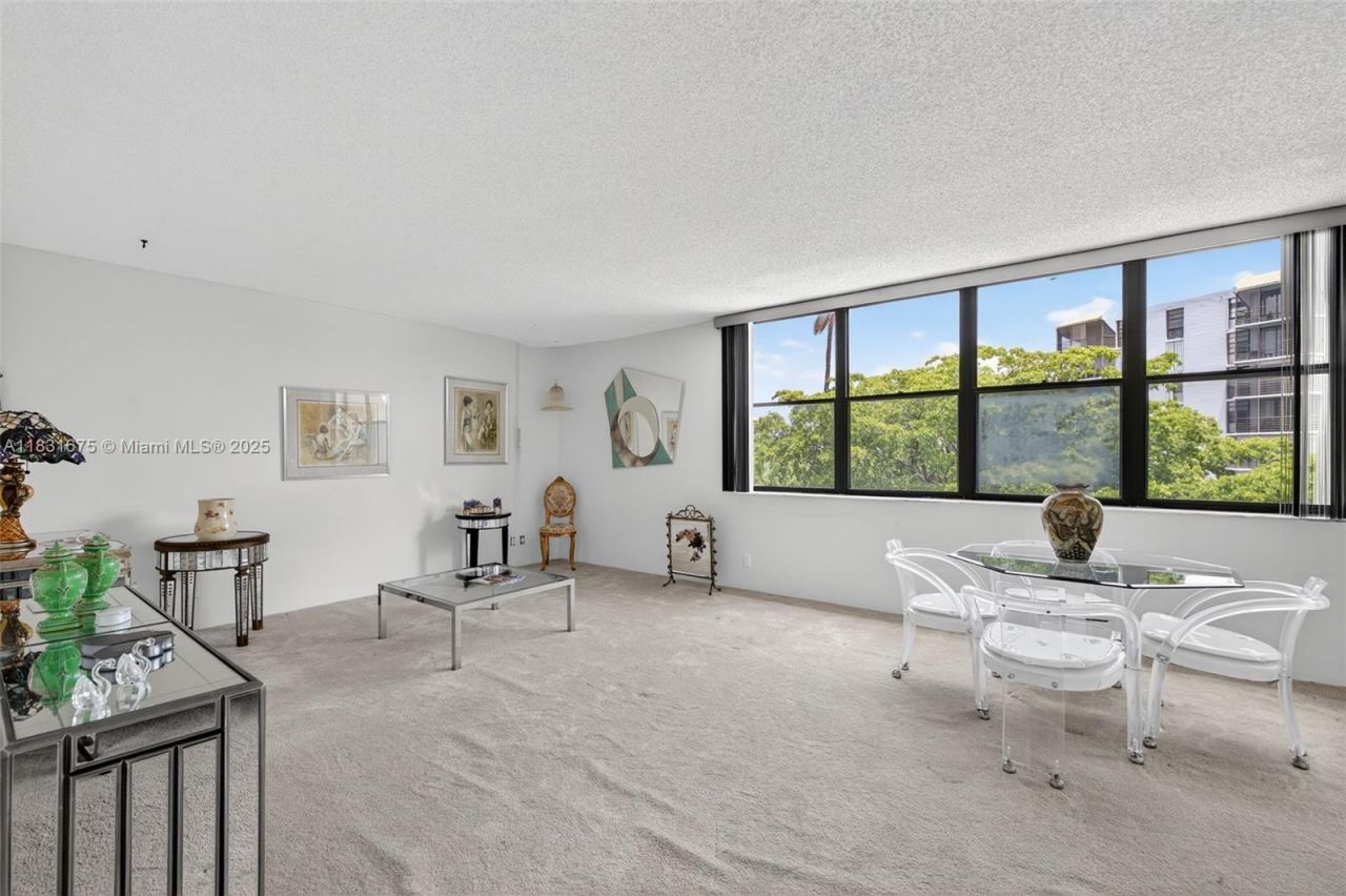 20381 NE 30th Ave, Unit 410-7, Aventura, FL 33180 Photo