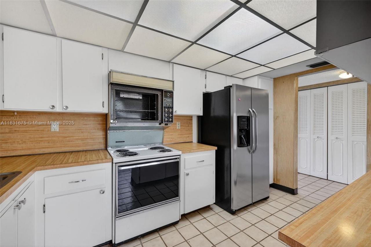 20381 NE 30th Ave, Unit 410-7, Aventura, FL 33180 Photo