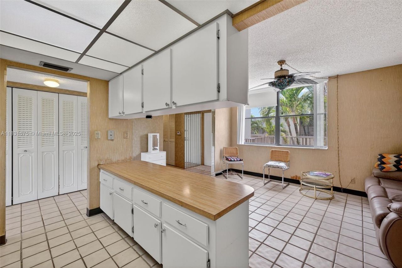 20381 NE 30th Ave, Unit 410-7, Aventura, FL 33180 Photo