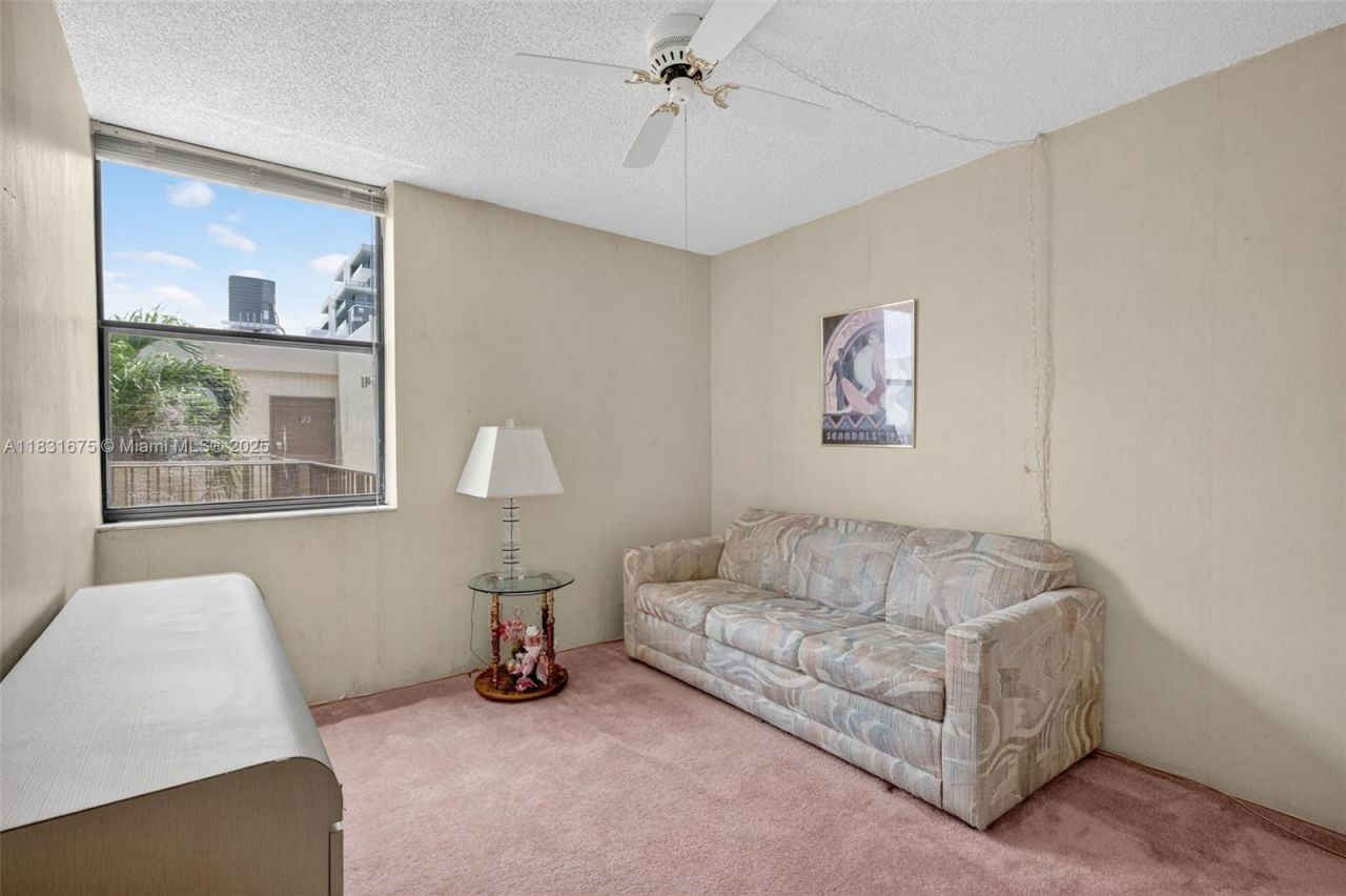 20381 NE 30th Ave, Unit 410-7, Aventura, FL 33180 Photo